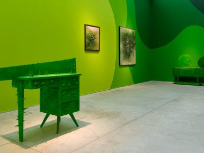 Una muestra pone por primera vez a dialogar las obras de Josefina Robirosa y Nicolás García Uriburu